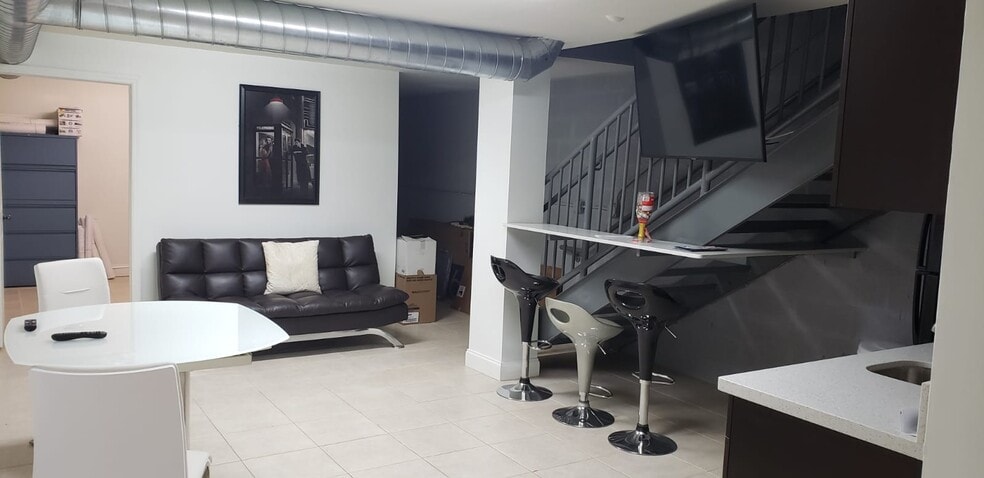 More Photos Of 4616 NW 133rd St, Opa Locka Warehouse For Sale