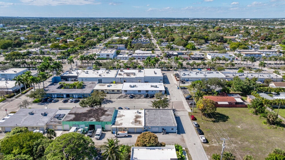 More Photos Of 3496 NE 12th Ter, Oakland Park Warehouse For Sale