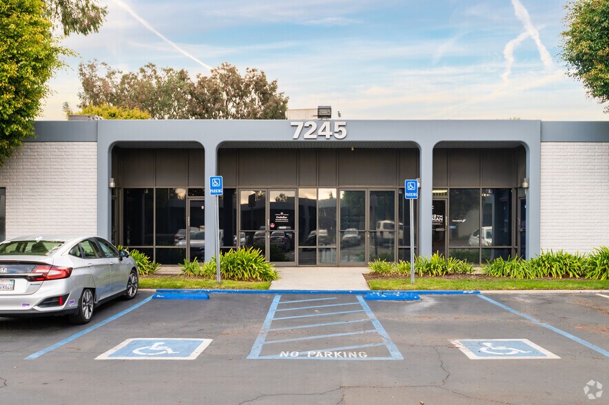 7245 Garden Grove Blvd, Garden Grove, CA 92841 Flex/R&D For Lease