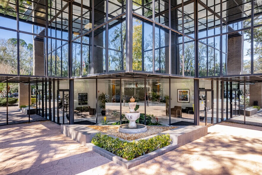 More Photos Of 1060 Maitland Center Commons, Maitland Unknown For Lease