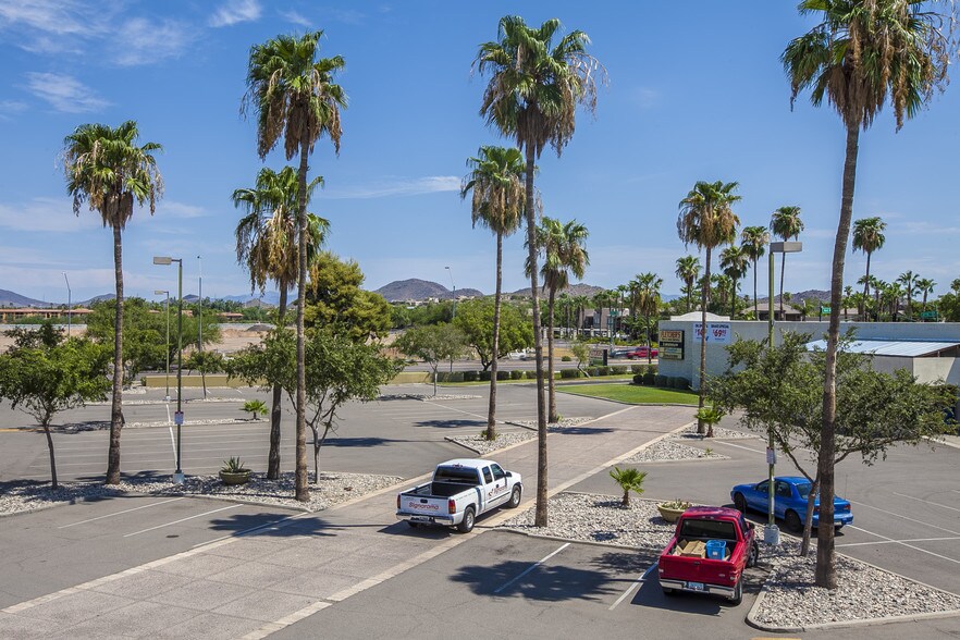 More Photos Of 1107 E Bell Rd, Phoenix Unknown For Lease