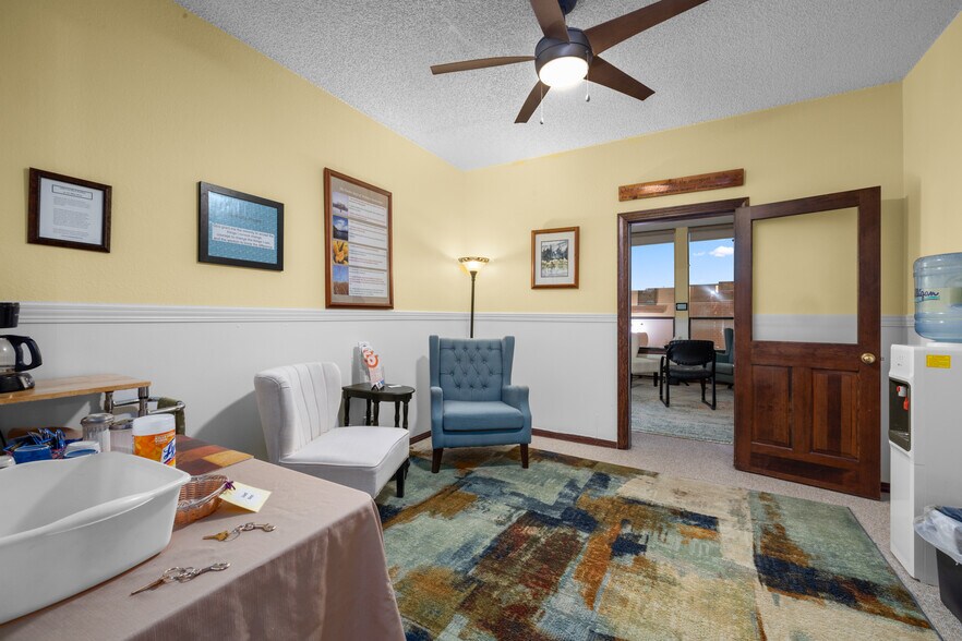 More Photos Of 17 2nd St E, Kalispell Storefront Retail Office For Sale