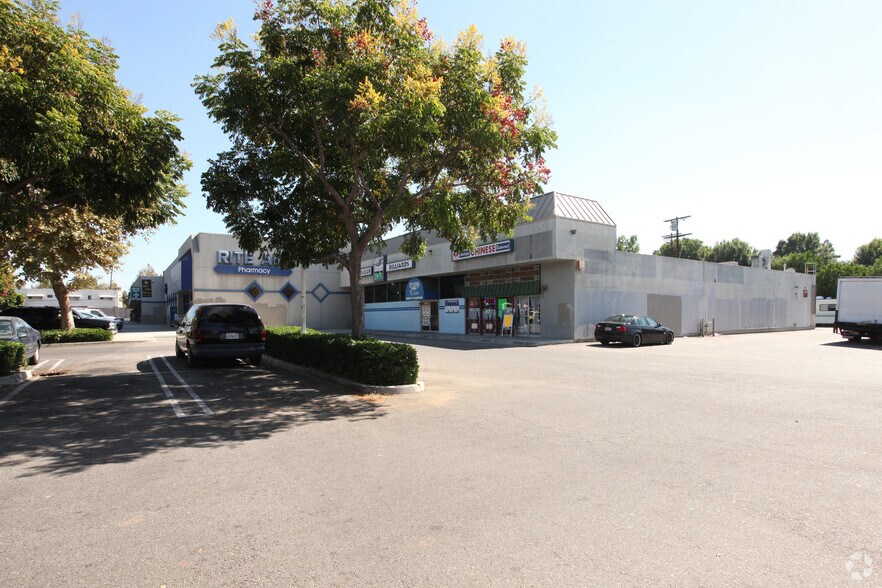 More Photos Of 16930 Parthenia St, Northridge General Retail For Sale