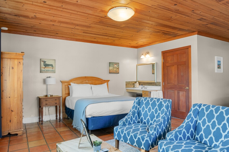 More Photos Of , Jenner Unknown For Sale