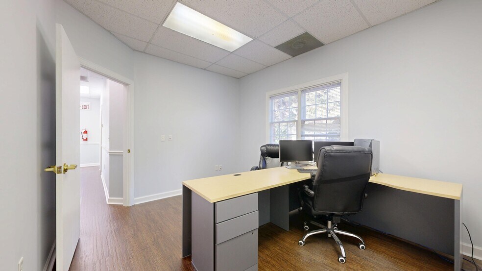 More Photos Of 105 Stone Village Dr, Fort Mill Office For Lease
