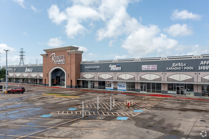 20810 Gulf Fwy, Webster, TX 77598 Retail For Lease