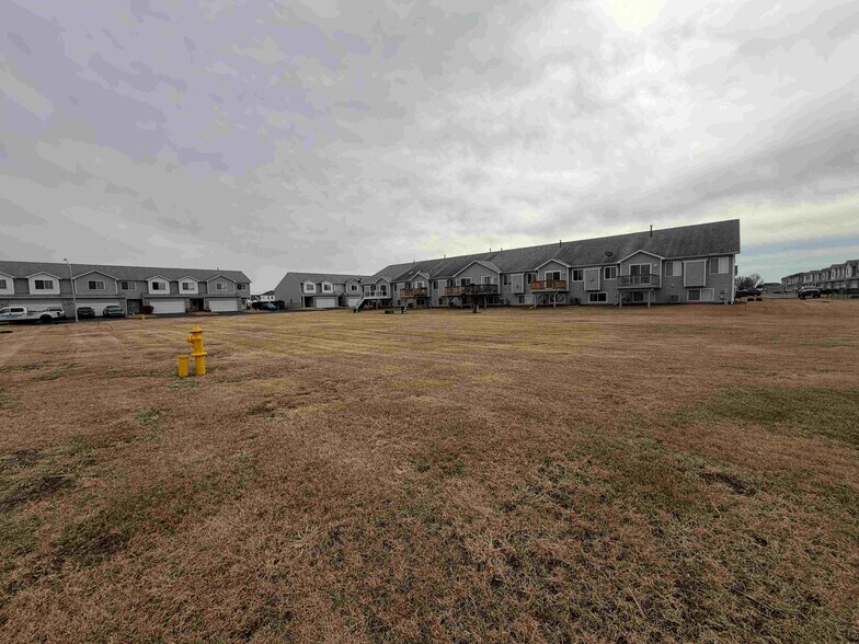 More Photos Of 1863 Waters Edge Dr, Minooka Land For Sale