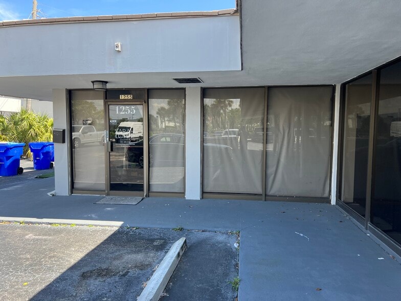 More Photos Of 1249-1263 10th St, Lake Park Storefront For Lease