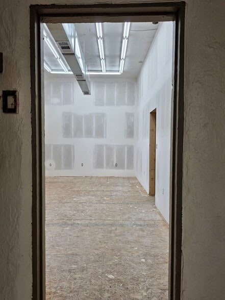 More Photos Of 972 Patterson Rd, Dayton Freestanding For Sale