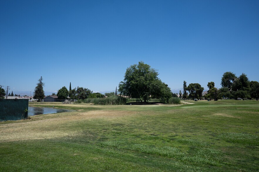 More Photos Of 510 W Visalia Rd, Exeter Golf Course Driving Range For Sale