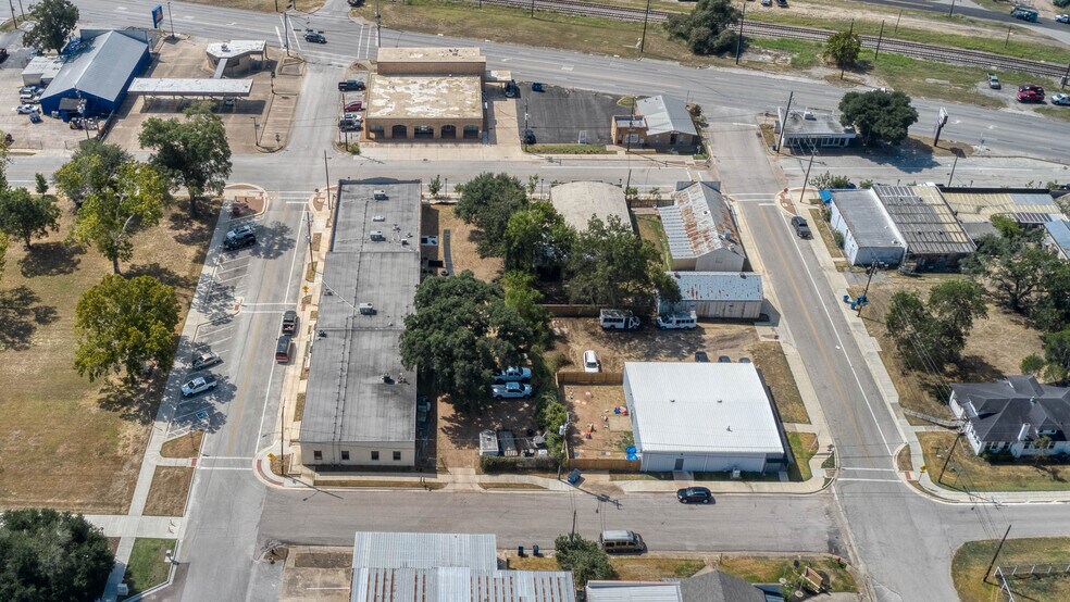 More Photos Of 2302 Main St, Waller Office For Sale