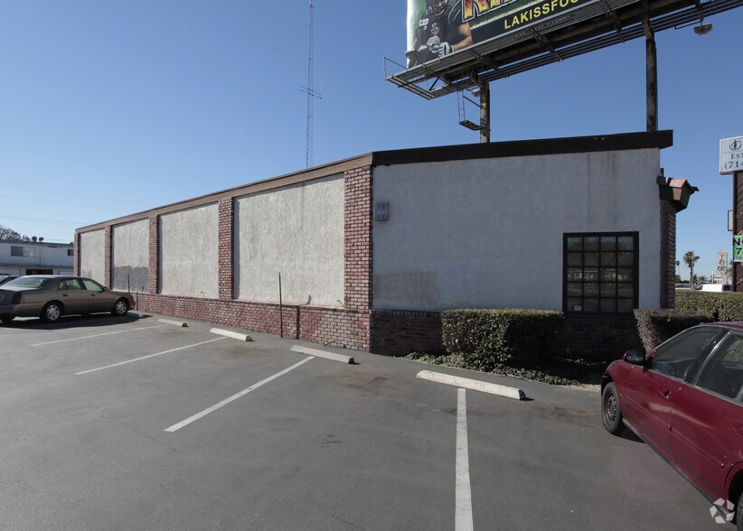 More Photos Of 10616-10622 Katella Ave, Anaheim Loft Creative Space For Sale