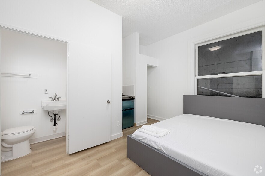 More Photos Of 710 S Broadway, Los Angeles Apartments For Lease