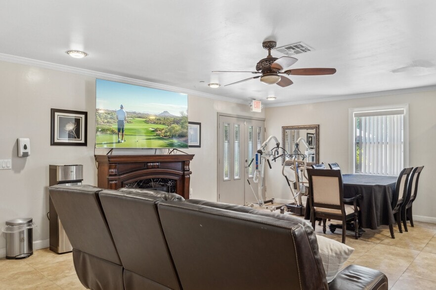 More Photos Of 3827 E Oak St, Phoenix Assisted Living For Sale