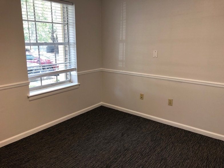 More Photos Of 1106-1120 Thomasville Rd, Tallahassee Office For Lease