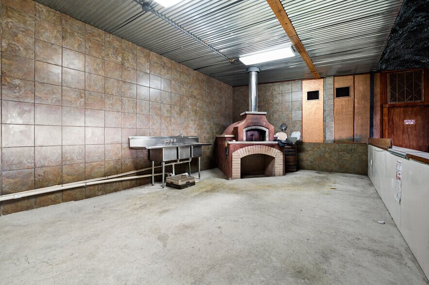 More Photos Of 2412 Usener Rd rd, Fredericksburg Winery Vineyard For Sale