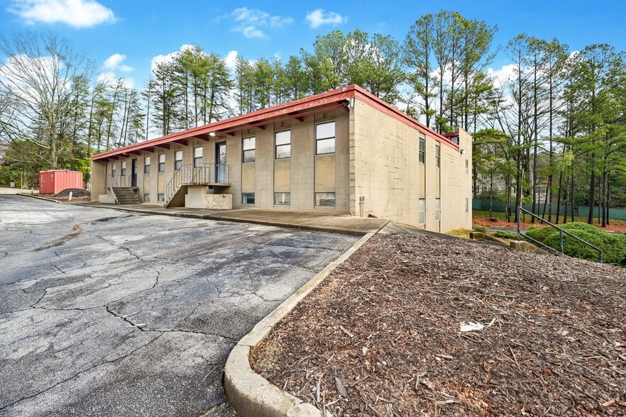 More Photos Of 2762 Caldwell Rd NE, Brookhaven Distribution For Lease