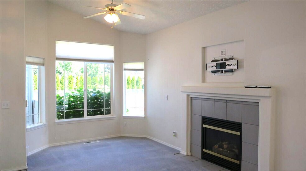 More Photos Of 1625 SE Cortland Ave, Dallas Multifamily For Sale