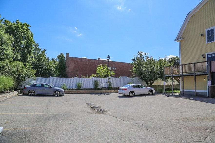 More Photos Of 58 Main St, East Greenwich Office For Lease