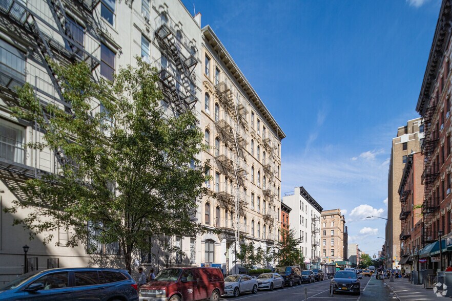 More Photos Of 245 E 13th St, New York Apartments For Lease