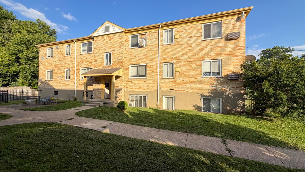 More Photos Of 2894-2898 Harrison Ave, Cincinnati Apartments For Sale