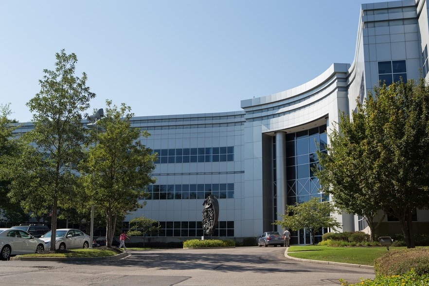 Primary Photo Of 3725 Champion Hills Dr, Memphis Office For Sale