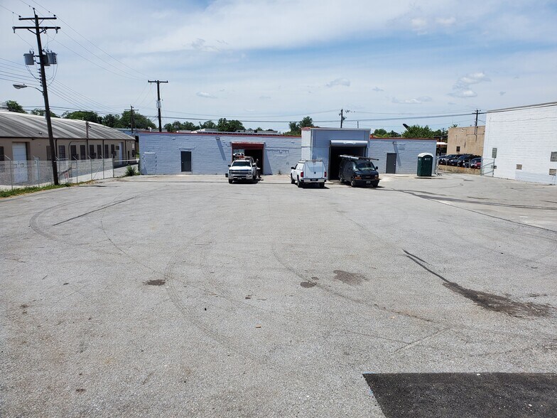 More Photos Of 4207-4209 Menlo Dr, Baltimore Flex For Lease