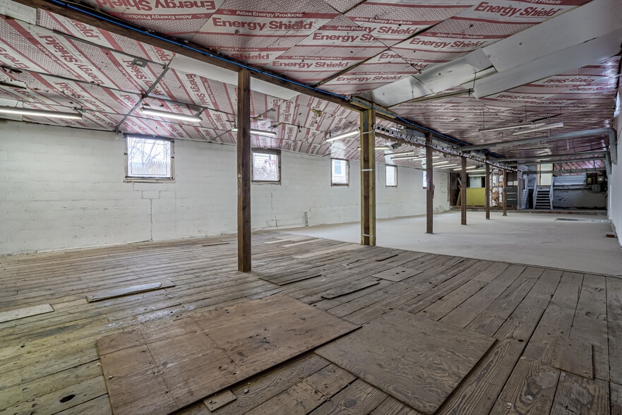 More Photos Of 457 Violet Ave, Poughkeepsie General Retail For Sale