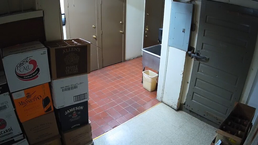 More Photos Of 193 Main St, Biddeford General Retail For Lease