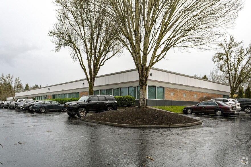 More Photos Of 7565-7575 SW Mohawk St, Tualatin Office For Sale