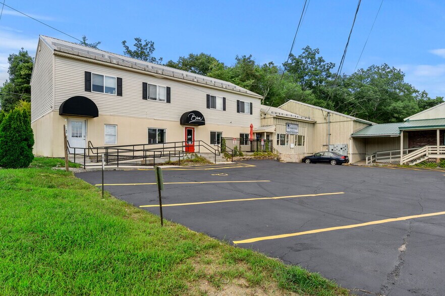 More Photos Of 313 Route 125, Brentwood Light Distribution For Lease