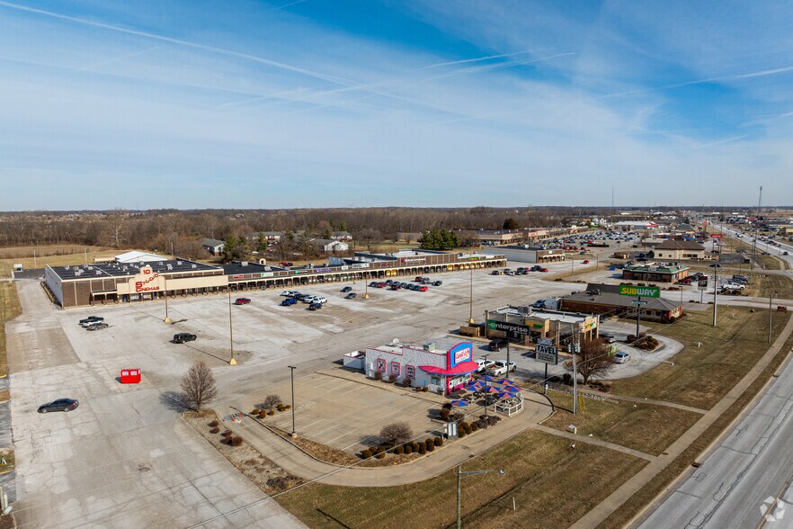 More Photos Of 1624-1644 E State Road 44, Shelbyville Unknown For Lease