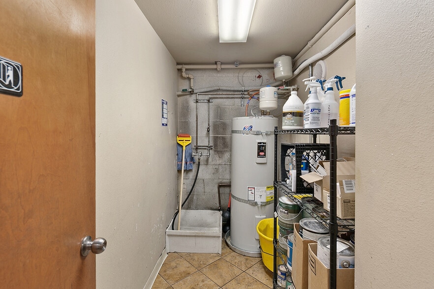 More Photos Of 1545 NW 57th St, Seattle Apartments For Lease