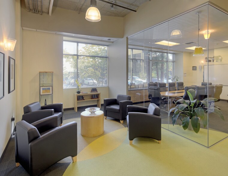 More Photos Of 32001 32nd Ave S, Federal Way Office For Lease