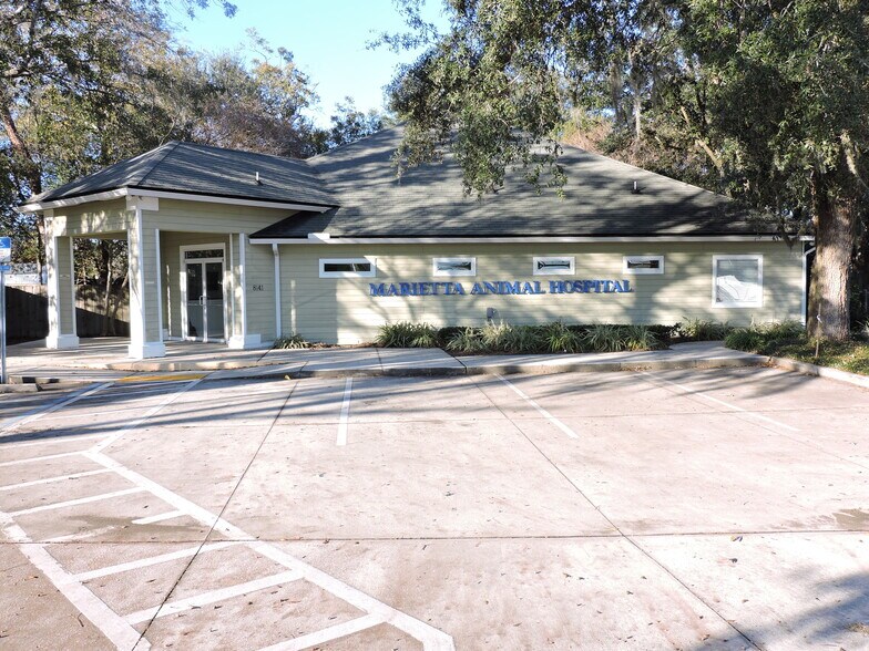 More Photos Of 8141 Ramona Blvd, Jacksonville Veterinarian Kennel For Lease