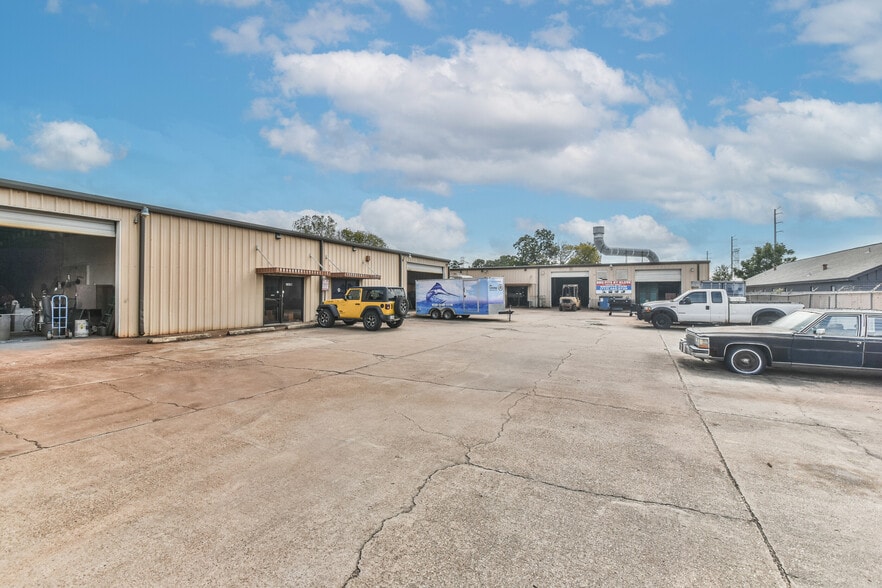 More Photos Of 1355 Judiway St, Houston Warehouse For Sale