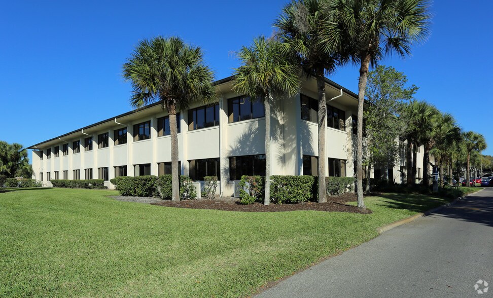 More Photos Of 1025 S Semoran Blvd, Winter Park Unknown For Lease