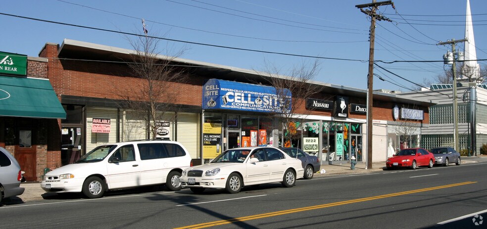 More Photos Of 851 Merrick Rd, Baldwin General Retail For Sale