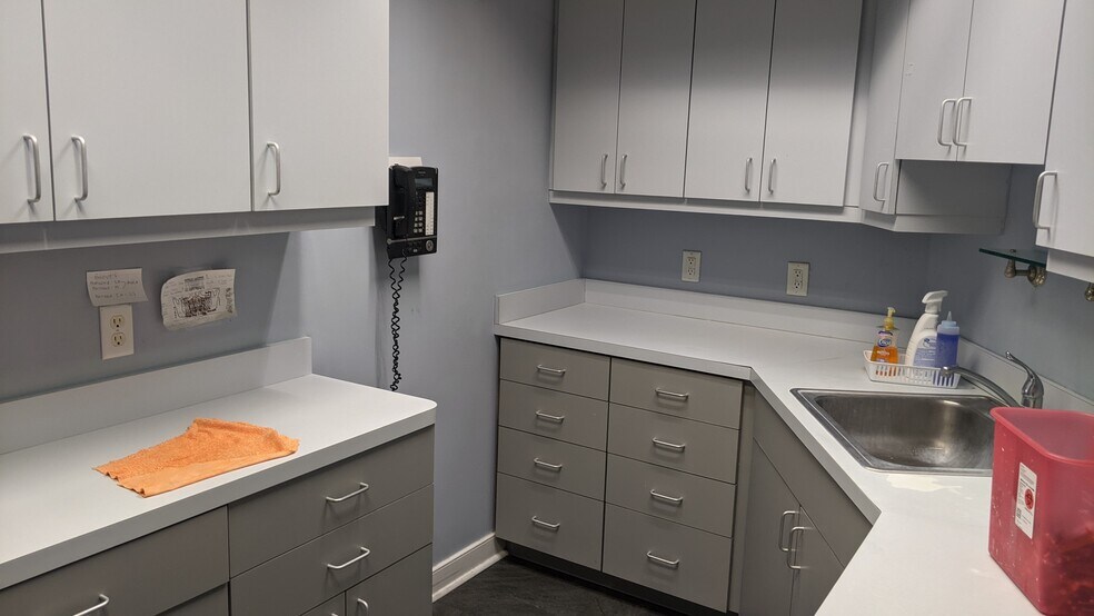 More Photos Of 250 W Lancaster Ave, Paoli Office For Sale