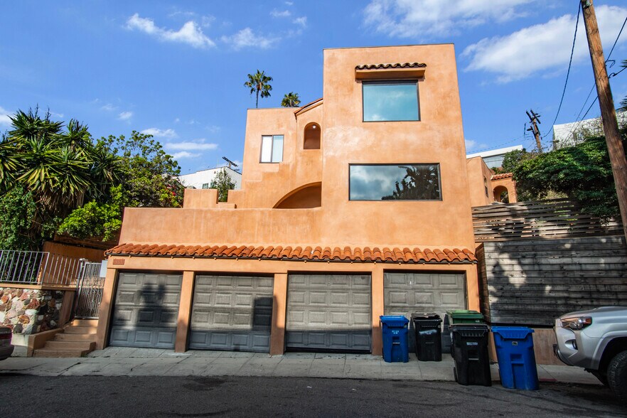 Primary Photo Of 3361 Hamilton Way, Los Angeles Apartments For Sale