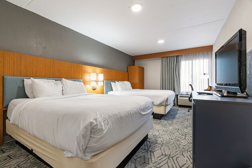 More Photos Of 5335 Broadmoor Cir NW, Canton Hotel For Sale