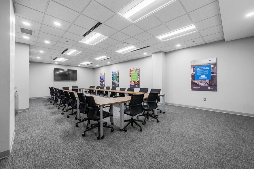 More Photos Of 3975 Fair Ridge Dr, Fairfax Office For Sale