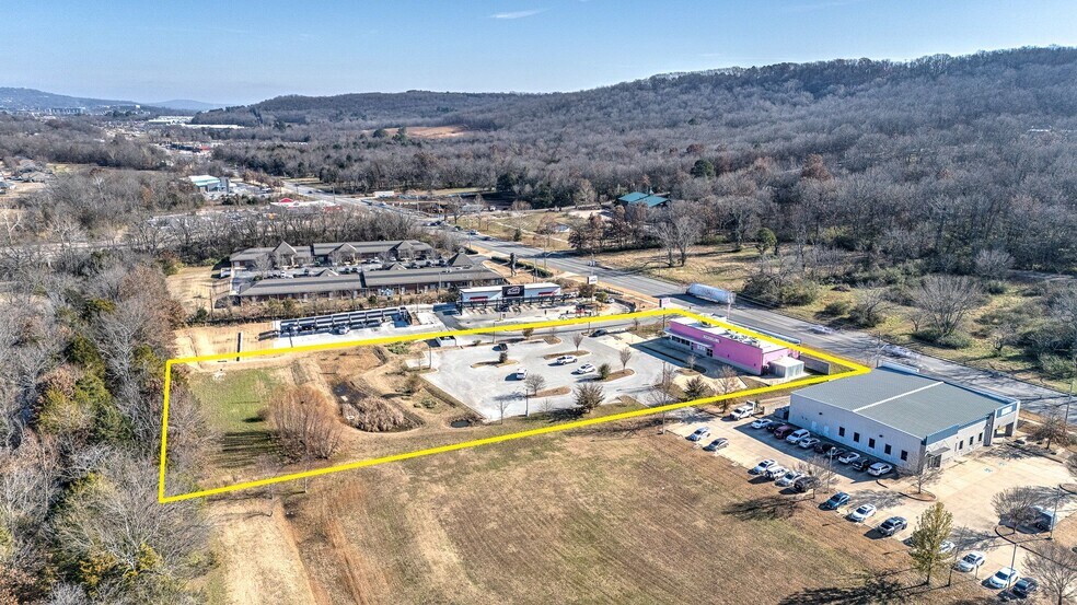 More Photos Of 4280 W Martin Luther King Blvd, Fayetteville Restaurant For Sale