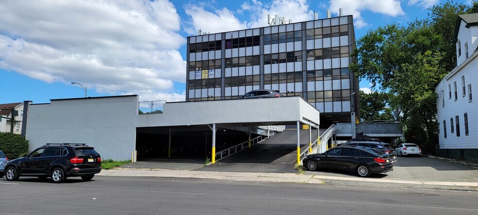 More Photos Of 185 Central Ave, East Orange Medical For Lease