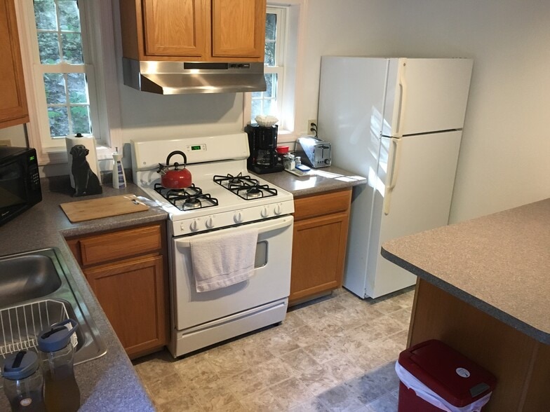 More Photos Of 279 Harrison Rd, Norway Hotel For Sale