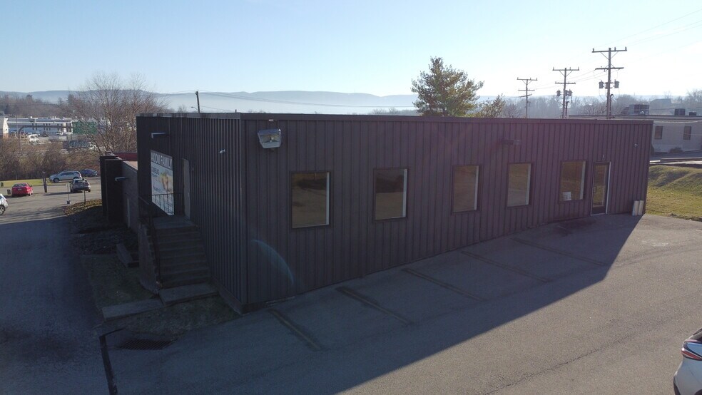 More Photos Of 630 Cherry Tree Ln, Uniontown Office For Lease