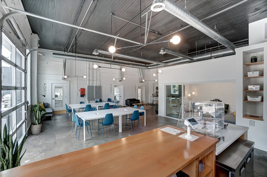 More Photos Of 408 4th Ave, Mason Office For Lease