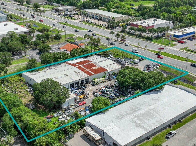More Photos Of 3935 Washington Blvd, Sarasota Auto Dealership For Lease