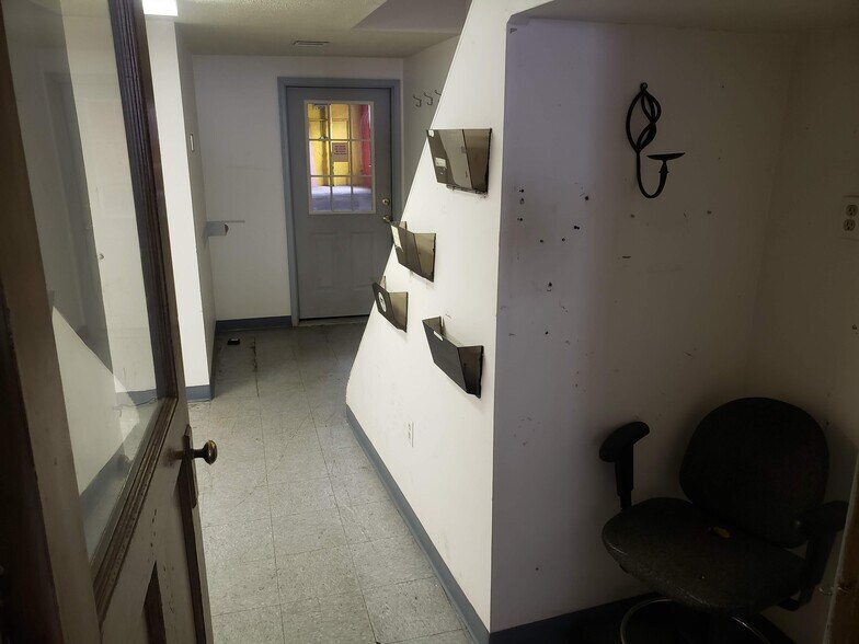 More Photos Of 3528 Warsaw Ave, Cincinnati Light Distribution For Lease