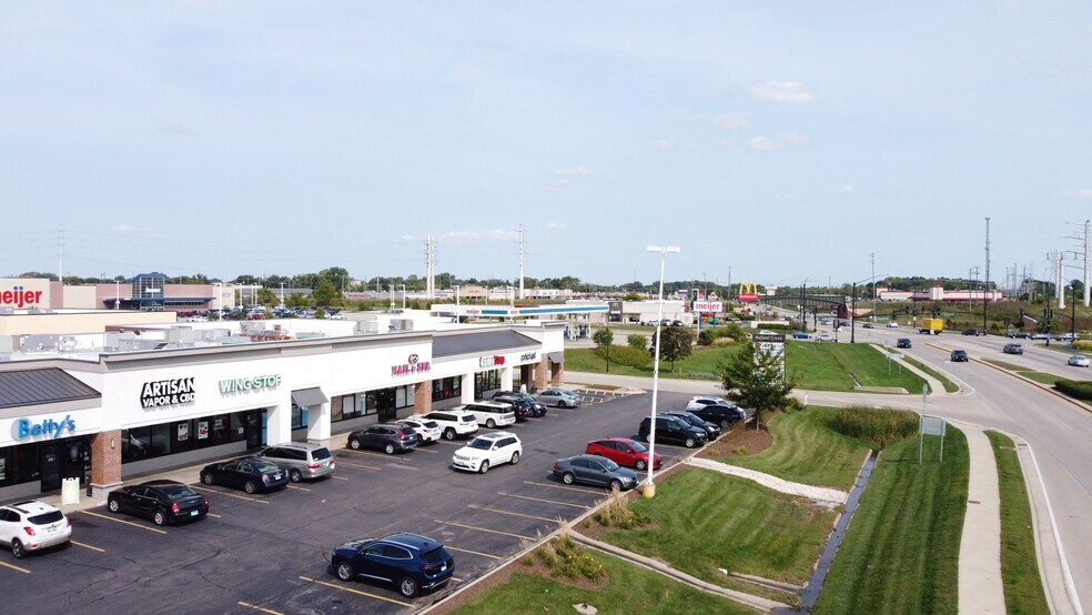 More Photos Of 700-770 E Rollins Rd, Round Lake Beach Unknown For Lease